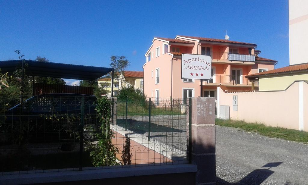 Apartmani Arijana Medulin Exterior foto